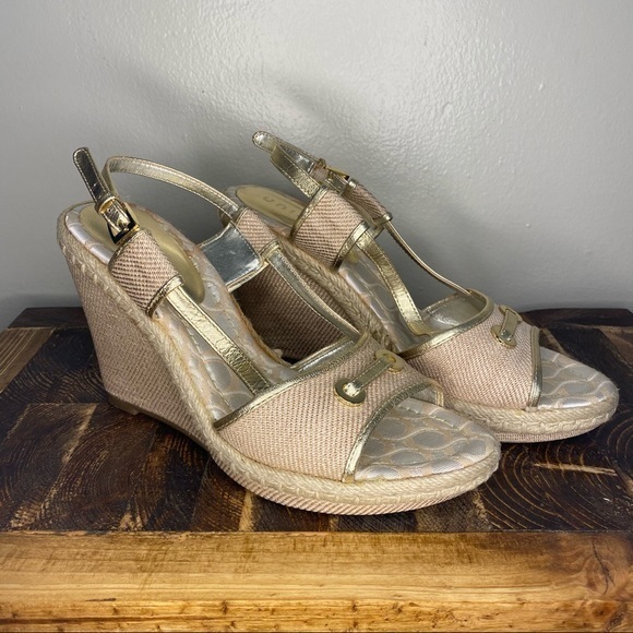 Unisa Wedge Open Toe Gold Espadrilles Size 7.5 - Picture 2 of 9